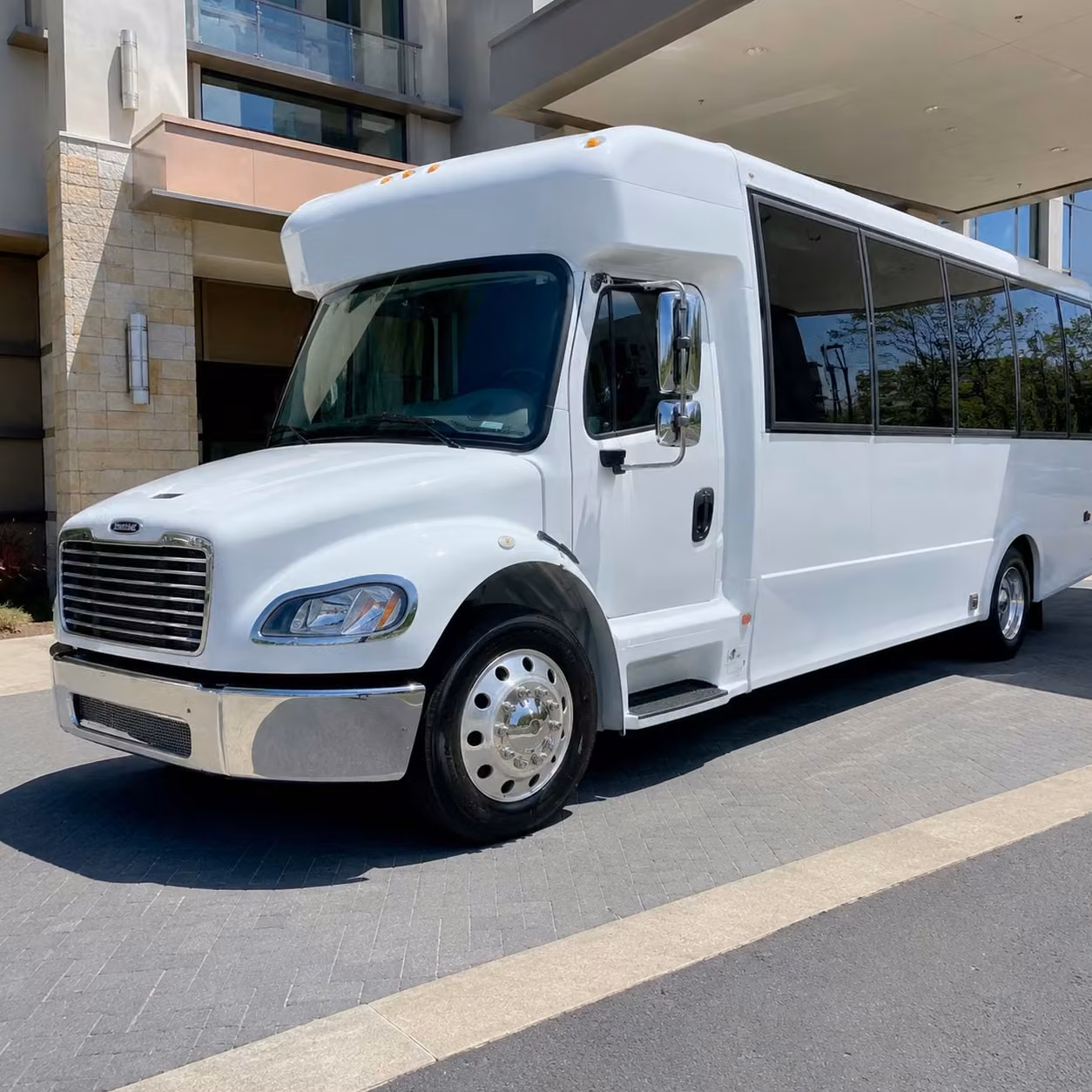 minibus rentals for smaller concert groups in council bluffs