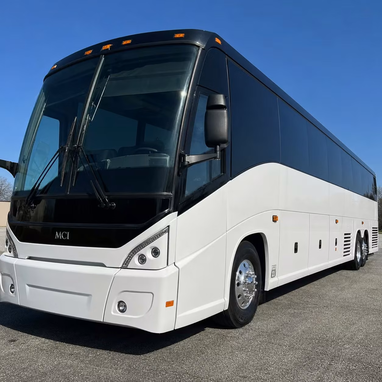 shuttle groups between council bluffs hotels and eppley airfield without the chaos