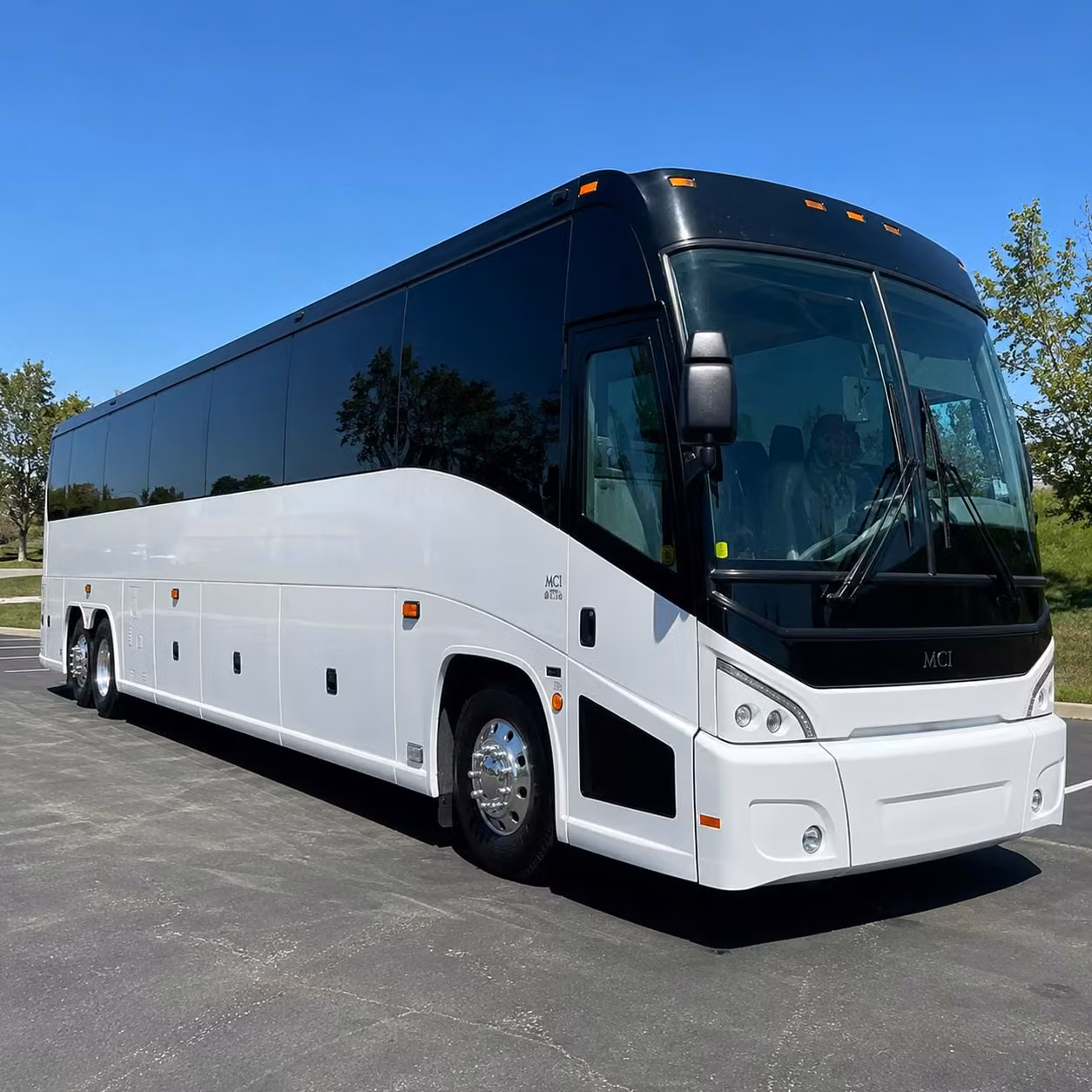 shuttle your council bluffs workforce between job sites and remote parking without the headaches